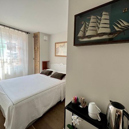 Les Petits Volets 2 Bed & Breakfast Antibes Dış mekan fotoğraf