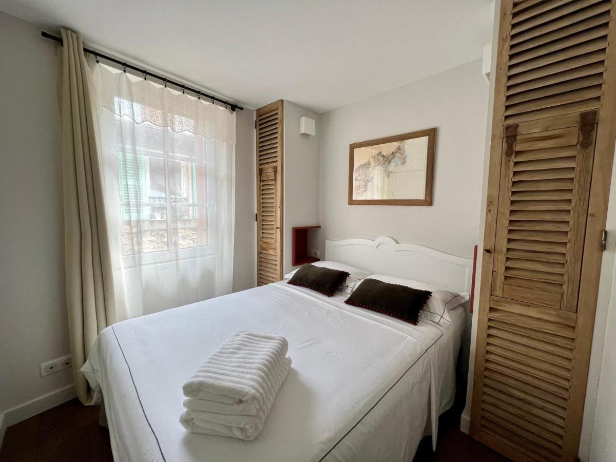 Les Petits Volets 2 Bed & Breakfast Antibes Dış mekan fotoğraf