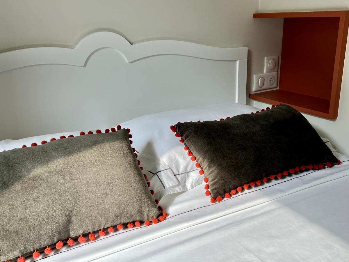 Les Petits Volets 2 Bed & Breakfast Antibes Dış mekan fotoğraf