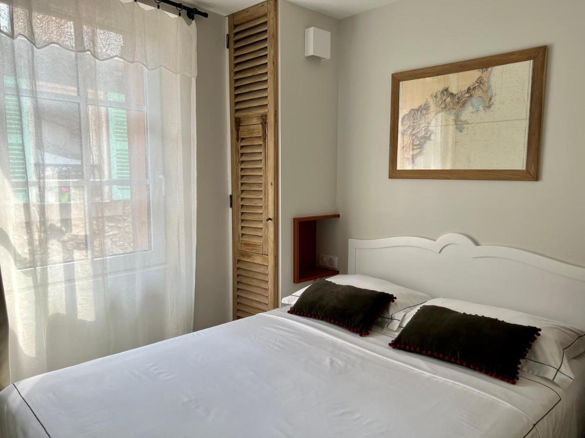 Les Petits Volets 2 Bed & Breakfast Antibes Dış mekan fotoğraf