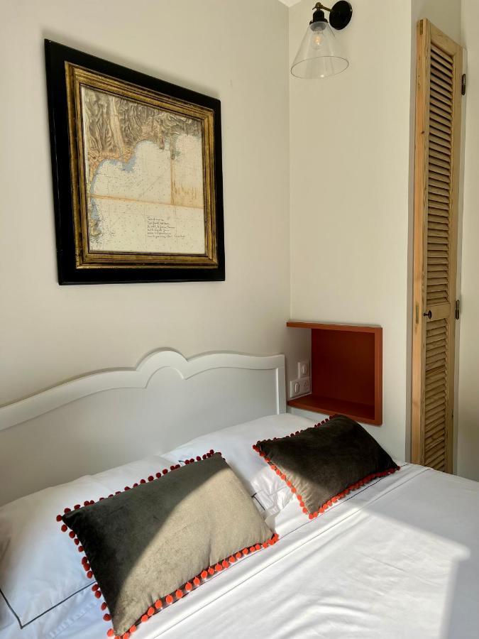 Les Petits Volets 2 Bed & Breakfast Antibes Dış mekan fotoğraf